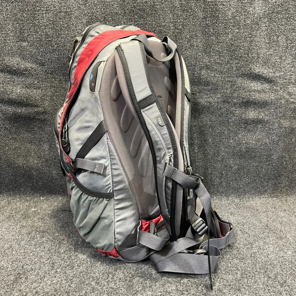 REI 747525 35L Red/Gray Traverse Hiking Backpack Daypack Ripstop Travel Bag